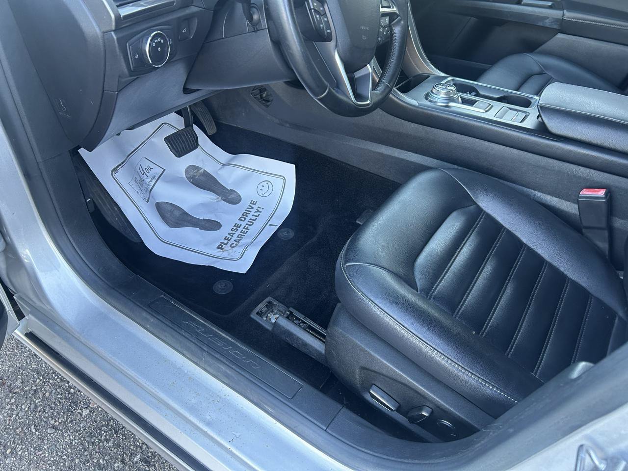 Used 2019 Ford Fusion SEL FWD image 10