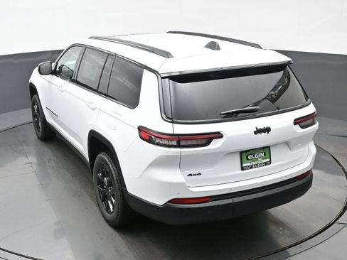 New 2025 Jeep Grand Cherokee L Altitude image 21
