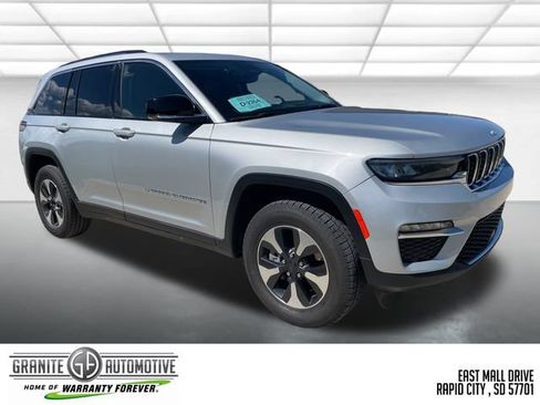 Used 2024 Jeep Grand Cherokee Limited 4xe AWD/4WD image 8
