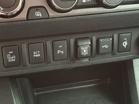 Used 2021 Toyota Tacoma TRD Off-Road w/ Technology Package image 26