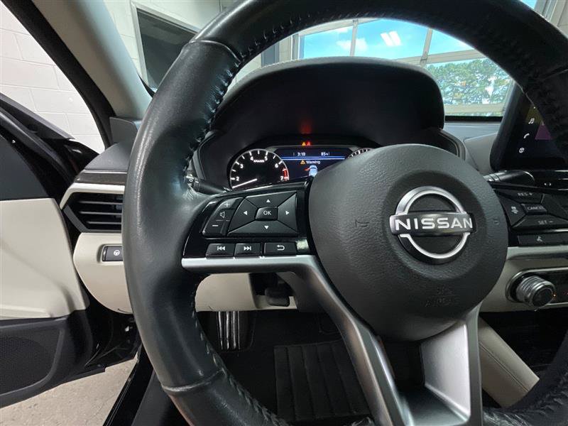 Used 2023 Nissan Altima 2.5 SV w/ SV Premium Package FWD image 22