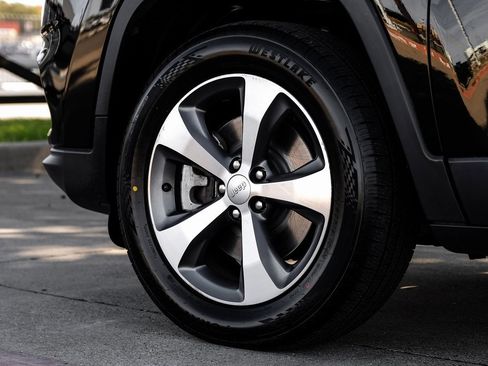 Used 2022 Jeep Cherokee Limited image 67