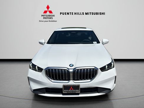 Used 2025 BMW 530i RWD image 2