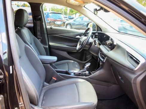 Used 2025 Buick Encore GX Preferred FWD image 8