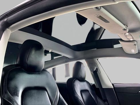 Used 2023 Tesla Model 3 Standard Range RWD image 26