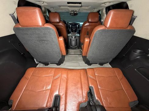 Used 2015 Cadillac Escalade Premium AWD/4WD image 15