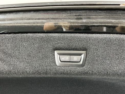 Used 2024 BMW i7 M70 w/ Executive Package image 28