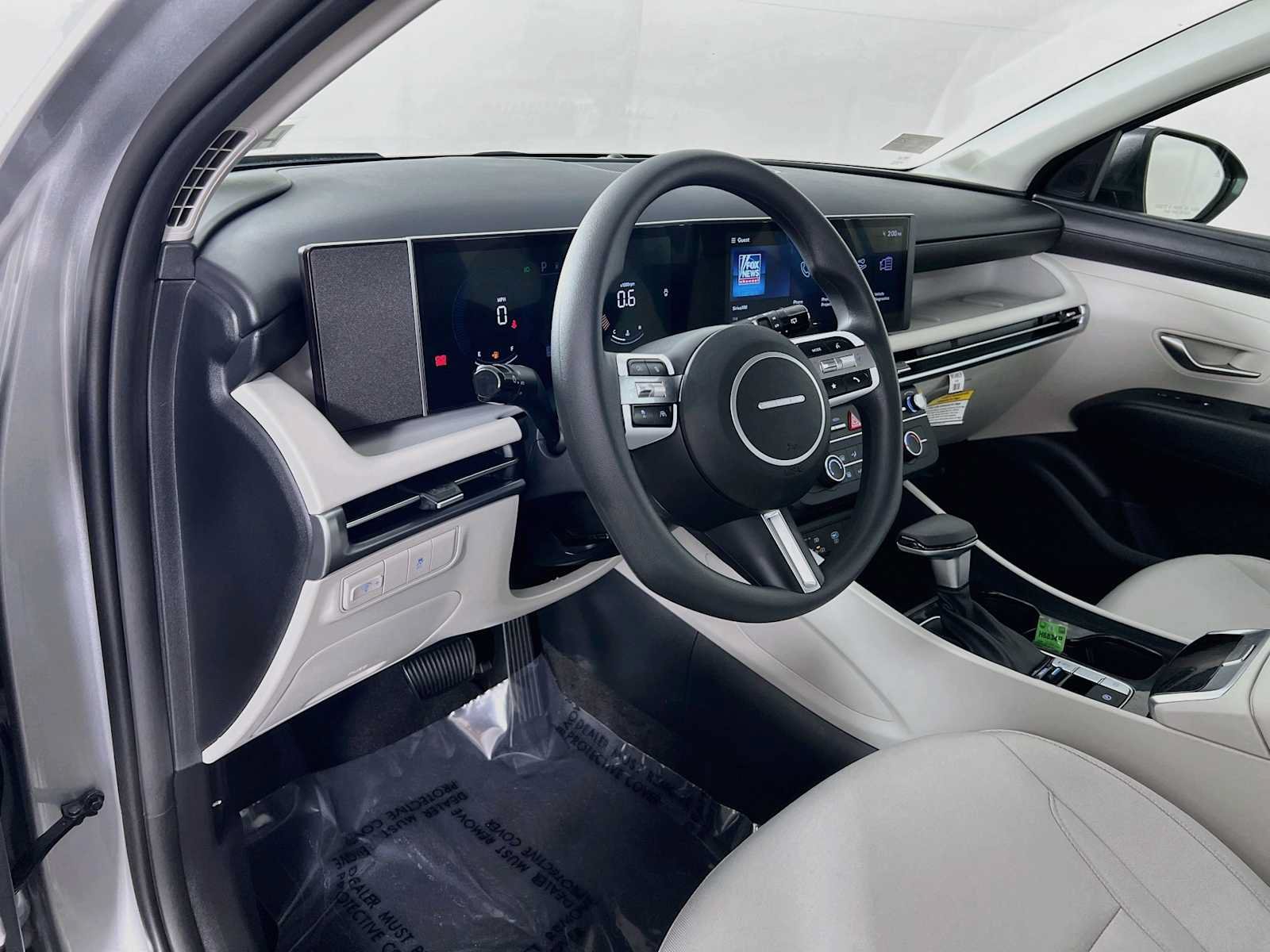 Certified 2026 Hyundai Tucson SE AWD/4WD image 9