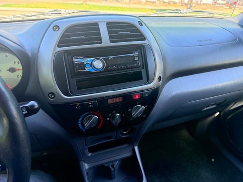 Used 2001 Toyota RAV4 4WD image 16