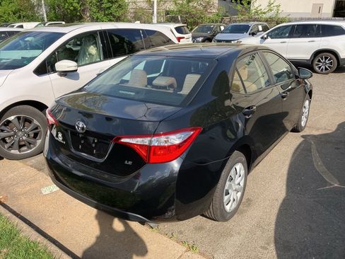 Used 2015 Toyota Corolla LE image 5