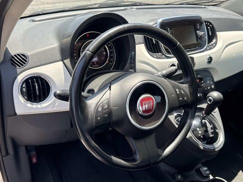 Used 2018 FIAT 500 Lounge FWD image 8