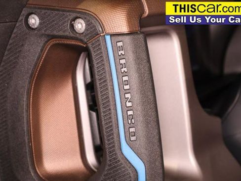 Used 2023 Ford Bronco Outer Banks image 13