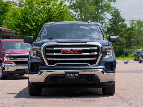 Used 2020 GMC Sierra 1500 SLE w/ X31 Off-Road Package AWD/4WD image 2