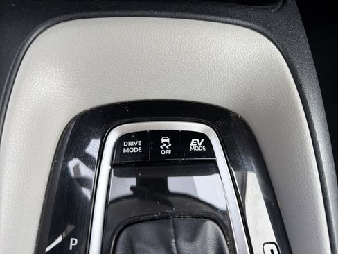 Used 2023 Toyota Corolla LE image 19