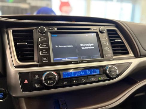 Used 2018 Toyota Highlander Limited w/ Protection Package #3 image 34