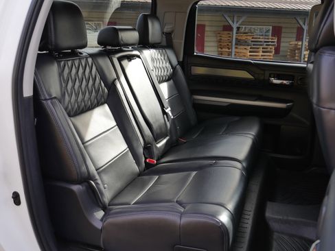 Used 2015 Toyota Tundra Platinum image 28