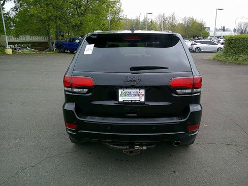 Used 2019 Jeep Grand Cherokee Altitude AWD/4WD image 4