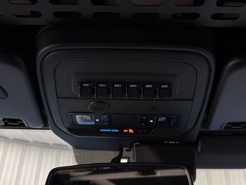 Used 2025 Ford Bronco Badlands AWD/4WD image 33