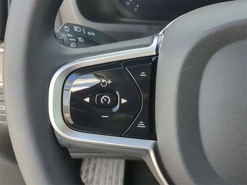 New 2026 Volvo XC90 B5 Plus w/ Protection Package Premier image 22