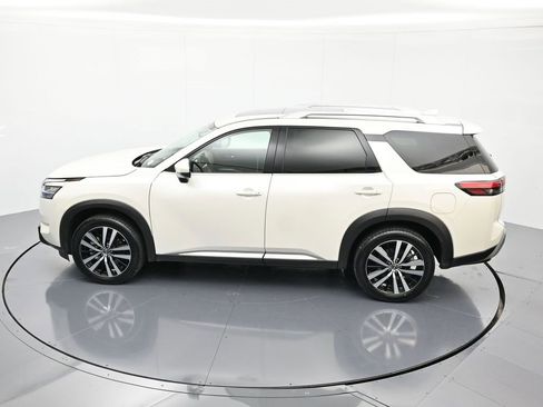 Certified 2023 Nissan Pathfinder Platinum image 38