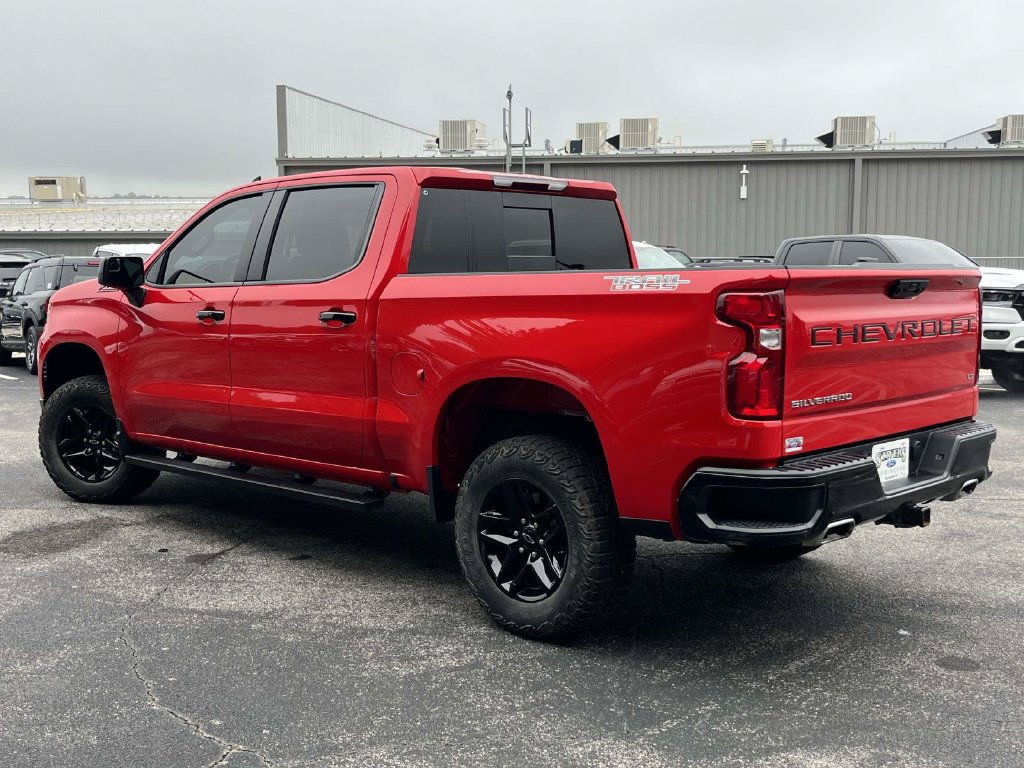 Used 2024 Chevrolet Silverado 1500 LT Trail Boss w/ Convenience Package II AWD/4WD image 6