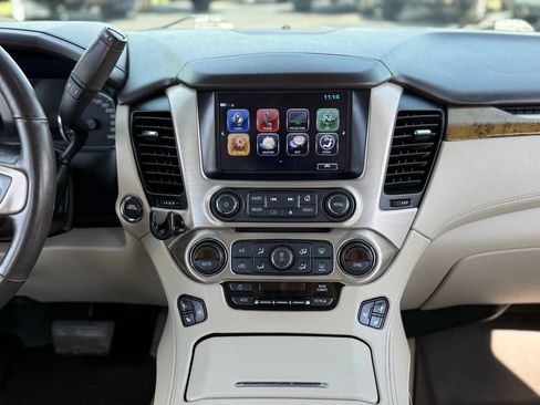 Used 2017 GMC Yukon Denali AWD/4WD image 18