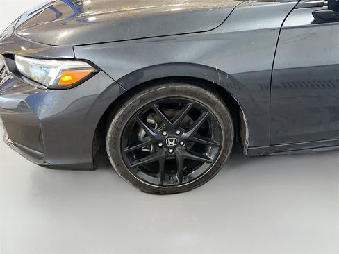 Used 2025 Honda Civic Sport image 29