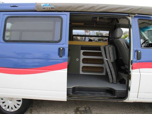 Used 1997 Volkswagen Eurovan Camper FWD image 53