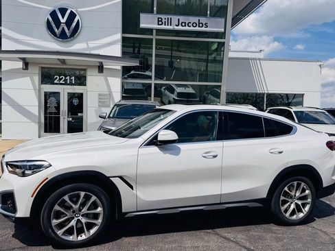 Used 2021 BMW X6 xDrive40i w/ Premium Package 2 AWD/4WD image 2