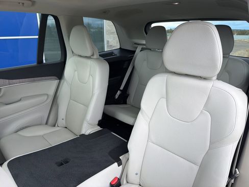 Certified 2023 Volvo XC90 B5 Plus image 21
