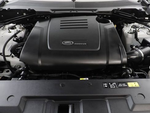 Certified 2025 Land Rover Defender 110 S AWD/4WD image 24