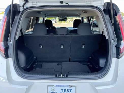 Certified 2024 Kia Soul LX w/ Option Group 015 FWD image 29