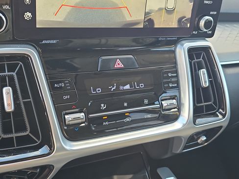 Certified 2022 Kia Sorento SX FWD image 27