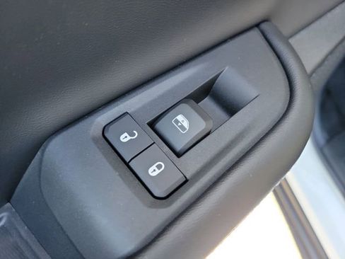 New 2026 Jeep Grand Cherokee Altitude image 13