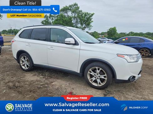 Used 2015 Mitsubishi Outlander SE AWD/4WD image 5
