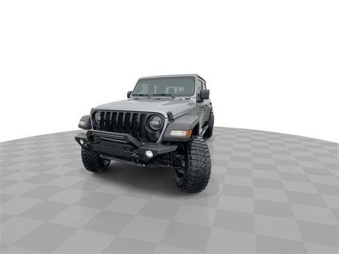 Used 2021 Jeep Gladiator Sport image 4