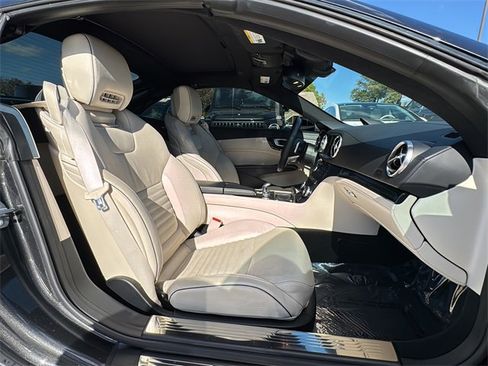Used 2019 Mercedes-Benz SL 550 image 23