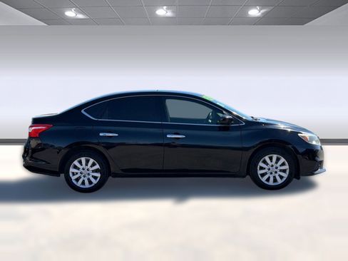 Used 2017 Nissan Sentra SV image 8