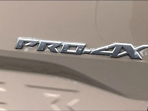 Used 2023 Nissan Frontier PRO-4X w/ Technology Package image 22