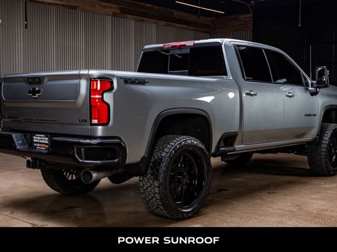 Used 2025 Chevrolet Silverado 2500 LTZ w/ LTZ Plus Package image 10