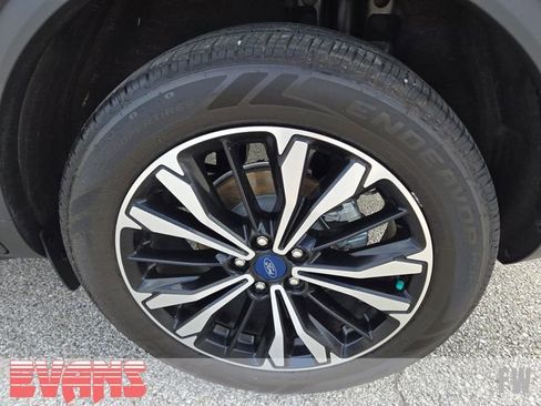 Used 2022 Ford Escape SEL w/ SEL Stealth AWD Package image 22