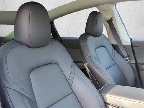 Used 2024 Tesla Model Y Long Range image 21