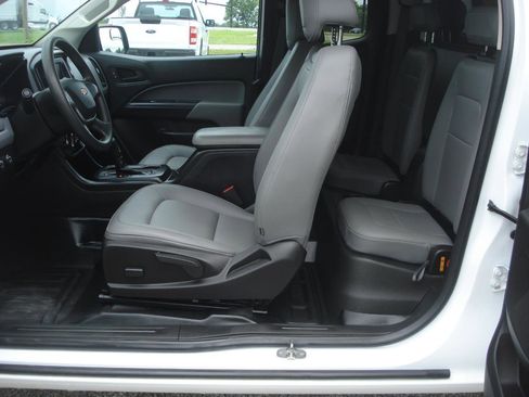 Used 2021 Chevrolet Colorado W/T w/ WT Convenience Package AWD/4WD image 21