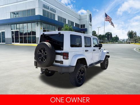 Used 2018 Jeep Wrangler Unlimited Sahara image 4