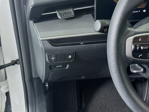 Used 2025 Kia K5 LXS image 17