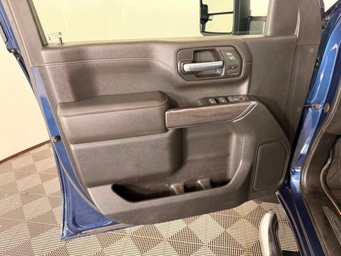 Used 2020 Chevrolet Silverado 2500 LTZ w/ LTZ Convenience Package AWD/4WD image 24