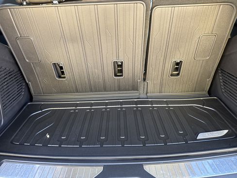 Used 2026 GMC Yukon Denali Ultimate w/ LPO, Floor Liner Package image 37