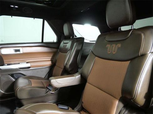 Used 2022 Ford Explorer King Ranch w/ Technology Package image 15