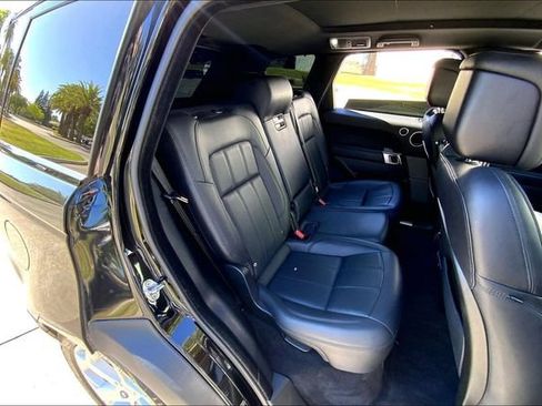 Used 2018 Land Rover Range Rover Sport HSE AWD/4WD image 27