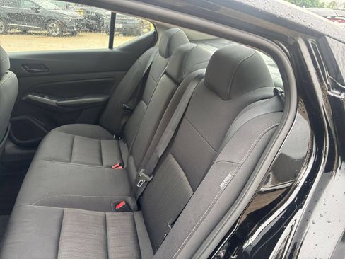 Used 2025 Nissan Altima 2.5 SV FWD image 36